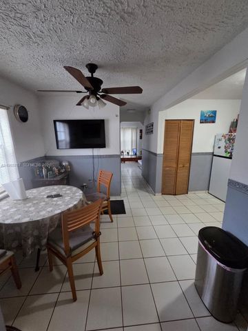 812 86th St 1R, Miami Beach, FL 33141