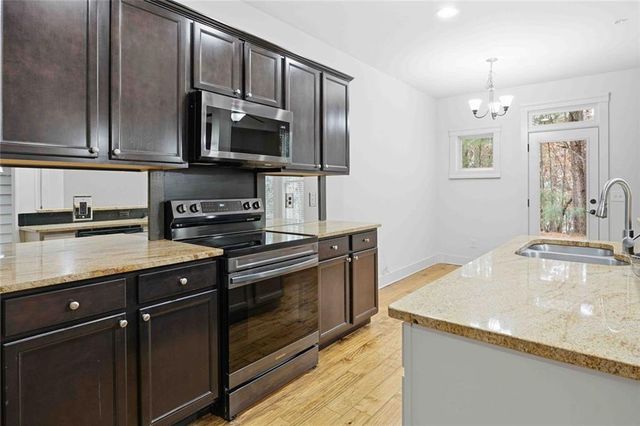 501 Ridge View Crossing, Woodstock, GA 30188