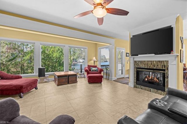 4101 Cheswick LN, Virginia Beach, VA 23455