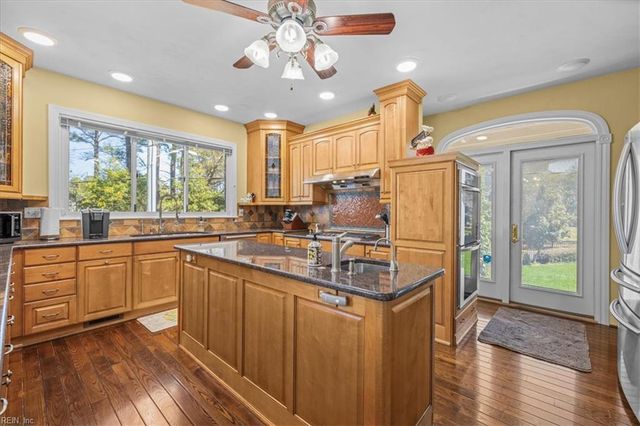 4101 Cheswick LN, Virginia Beach, VA 23455