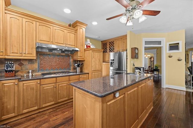 4101 Cheswick LN, Virginia Beach, VA 23455