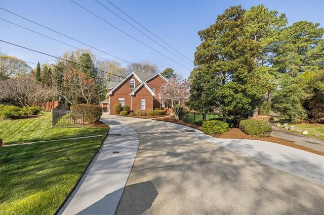 4101 Cheswick LN, Virginia Beach, VA 23455