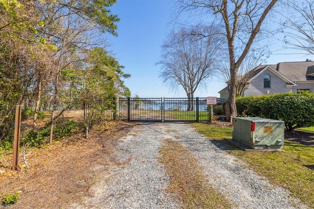 4101 Cheswick LN, Virginia Beach, VA 23455