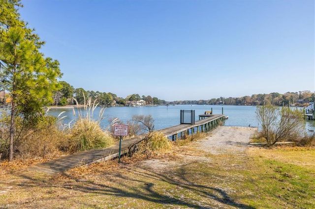 4101 Cheswick LN, Virginia Beach, VA 23455