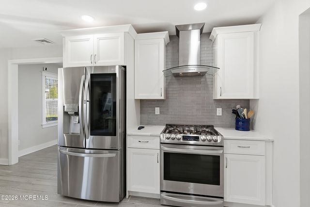 16 Snowdrift Lane, Howell, NJ 07731