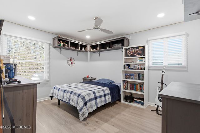 16 Snowdrift Lane, Howell, NJ 07731