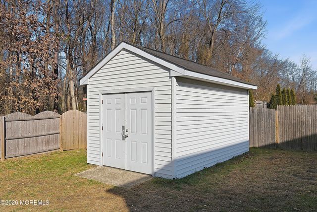 16 Snowdrift Lane, Howell, NJ 07731