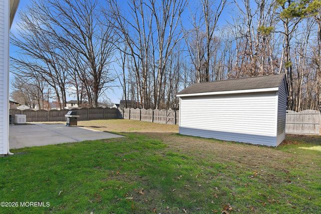 16 Snowdrift Lane, Howell, NJ 07731