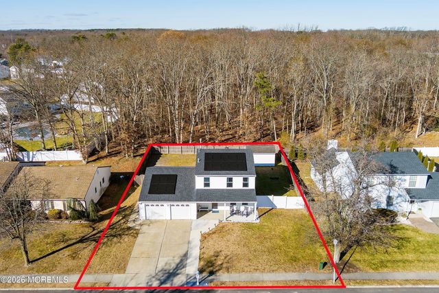 16 Snowdrift Lane, Howell, NJ 07731