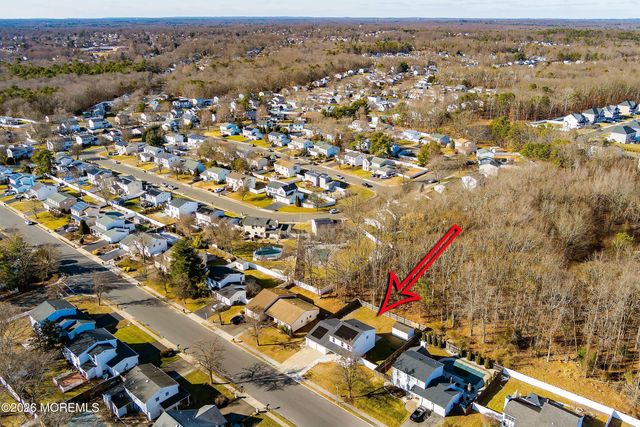 16 Snowdrift Lane, Howell, NJ 07731