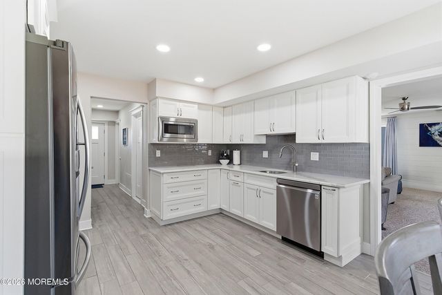 16 Snowdrift Lane, Howell, NJ 07731