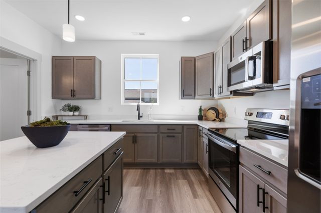 907 Harper Lndg, Chapel Hill, TN 37034