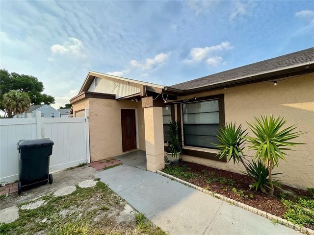 10539 PARKCREST DRIVE, Tampa, FL 33624