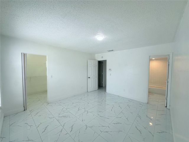 10539 PARKCREST DRIVE, Tampa, FL 33624