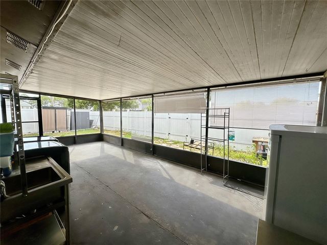 10539 PARKCREST DRIVE, Tampa, FL 33624