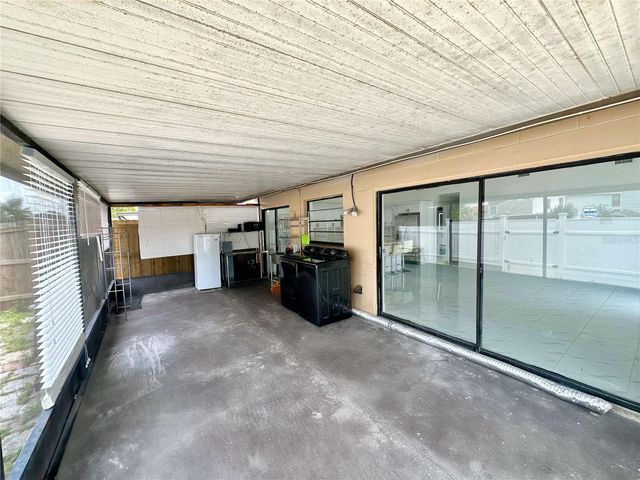 10539 PARKCREST DRIVE, Tampa, FL 33624