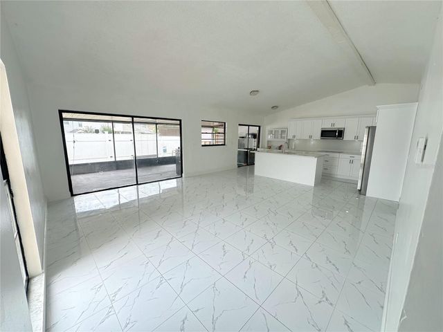 10539 PARKCREST DRIVE, Tampa, FL 33624