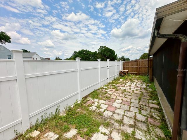 10539 PARKCREST DRIVE, Tampa, FL 33624