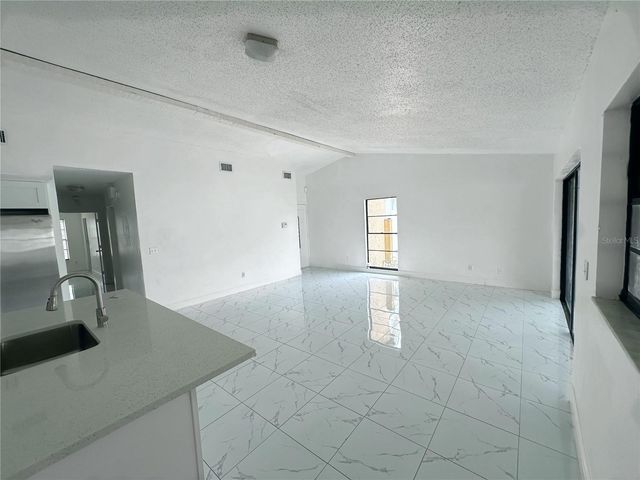 10539 PARKCREST DRIVE, Tampa, FL 33624