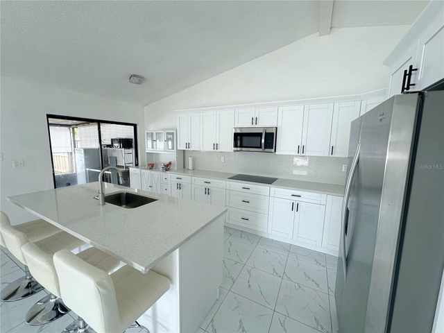10539 PARKCREST DRIVE, Tampa, FL 33624