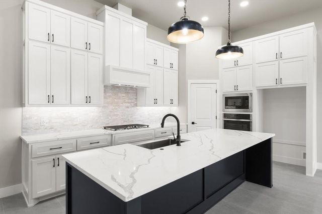 7116 NW 155th Street, Edmond, OK 73013