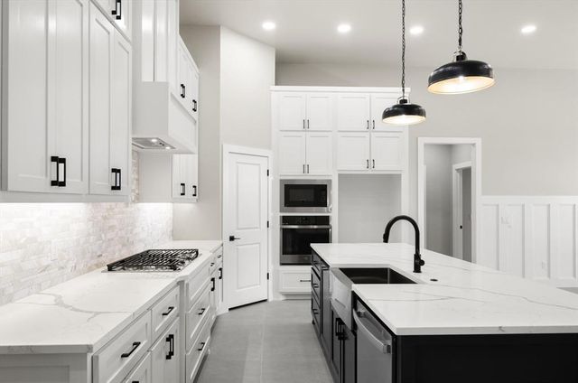 7116 NW 155th Street, Edmond, OK 73013