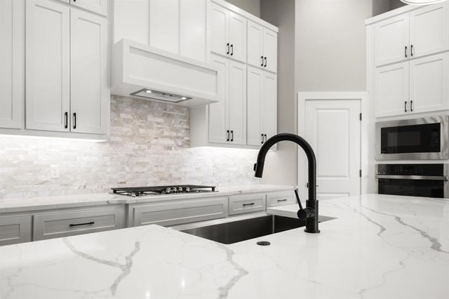 7116 NW 155th Street, Edmond, OK 73013