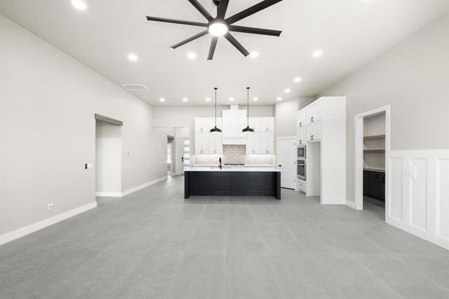 7116 NW 155th Street, Edmond, OK 73013