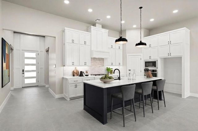 7116 NW 155th Street, Edmond, OK 73013