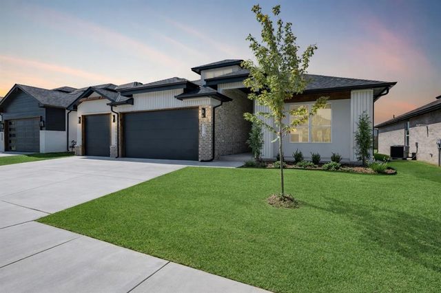 7116 NW 155th Street, Edmond, OK 73013