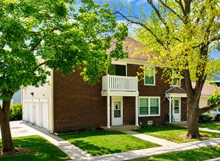 411 SIDNEY Avenue D, Glendale Heights, IL 60139
