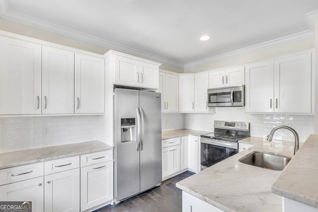 218 E 33rd Street, Savannah, GA 31401