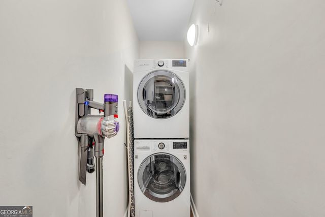 218 E 33rd Street, Savannah, GA 31401