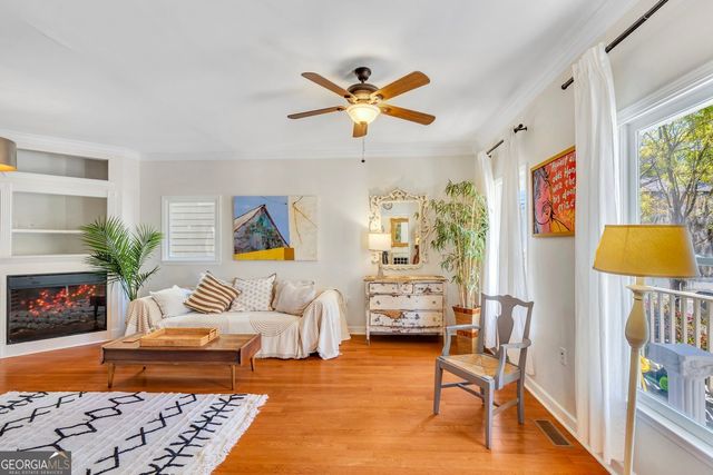 218 E 33rd Street, Savannah, GA 31401