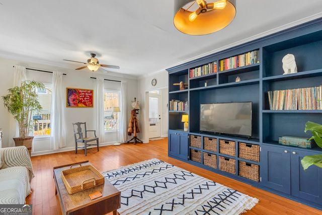 218 E 33rd Street, Savannah, GA 31401