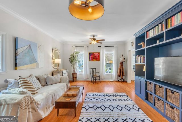 218 E 33rd Street, Savannah, GA 31401