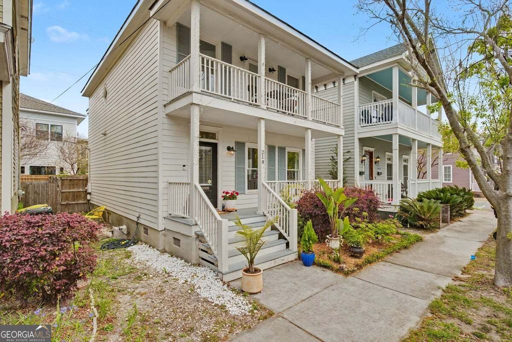 218 E 33rd Street, Savannah, GA 31401