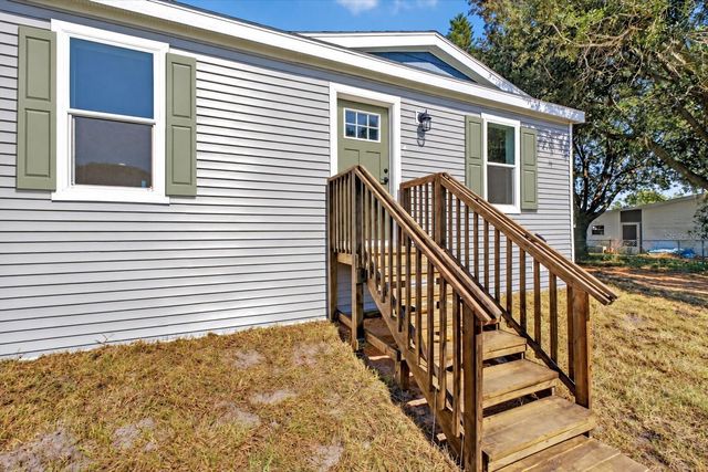 2207 HIALEAH AVENUE, Leesburg, FL 34748