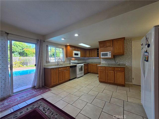2114 Rhonda Street, Oxnard, CA 93036