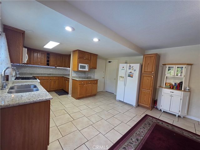 2114 Rhonda Street, Oxnard, CA 93036