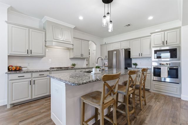 10908 Slick Rock Drive, Benbrook, TX 76126