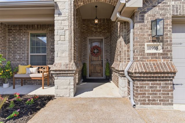 10908 Slick Rock Drive, Benbrook, TX 76126