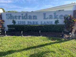 2300 Park Lane 208, Hollywood, FL 33021