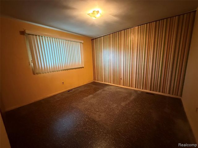 1765 Dulong Avenue, Madison Heights, MI 48071