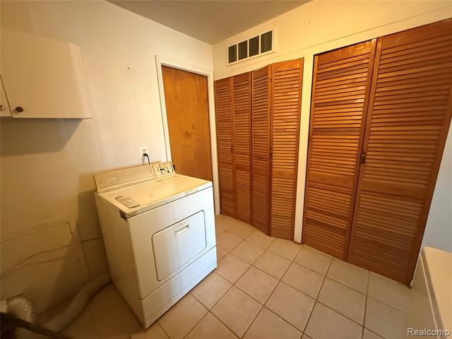 1765 Dulong Avenue, Madison Heights, MI 48071