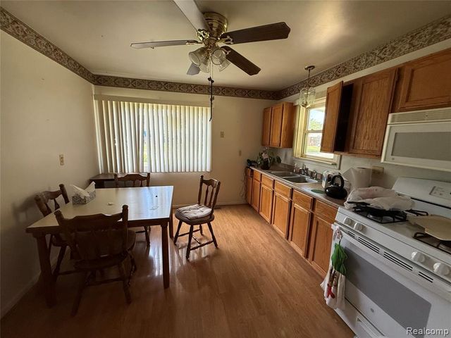 1765 Dulong Avenue, Madison Heights, MI 48071