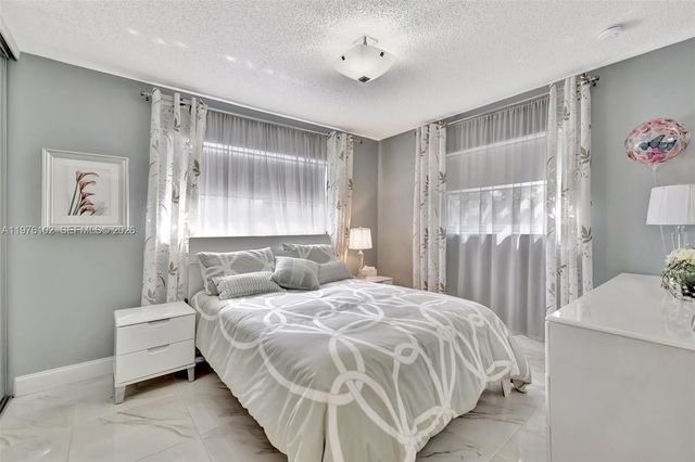 4705 NW 35th St 501, Lauderdale Lakes, FL 33319