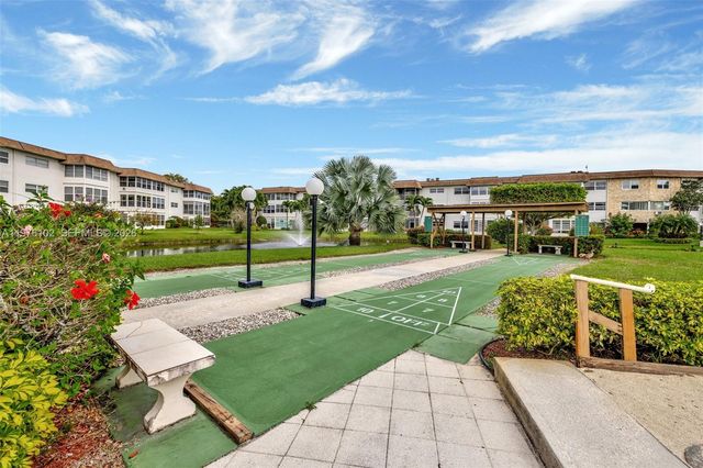 4705 NW 35th St 501, Lauderdale Lakes, FL 33319