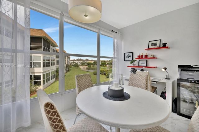 4705 NW 35th St 501, Lauderdale Lakes, FL 33319