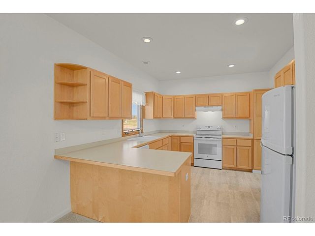 470 S Soaring Eagle Dr, Pueblo, CO 81007